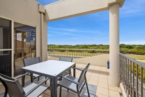 Prime location directly across from Whites Beach, offering easy access without needing to drive