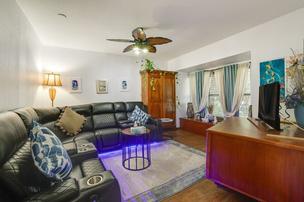 San Antonio Vacation Rental | 4BR | 2BA | Step-Free Entry | 1,534 Sq Ft