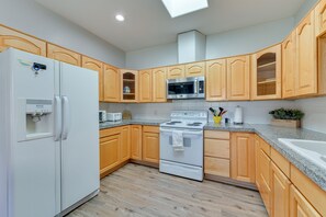 Kitchen | Community Perks | Jetted Tub | Free WiFi