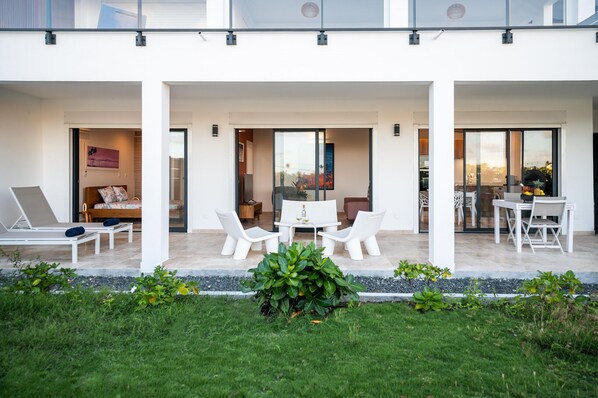 Contemporary Outdoor Space