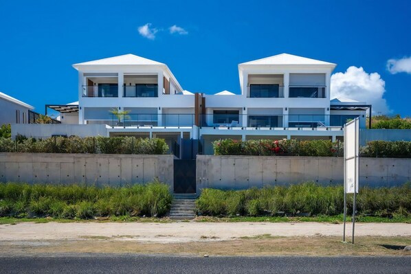 Twin Modern Residences