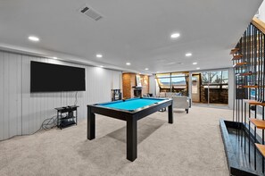 Pool table