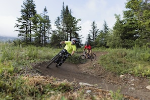 Bike Trails at Saddleback

Photo Credit: Andy Gagne Photography