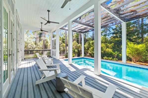Welcome to 'Emerald Vibes' with a Heated Private Pool!