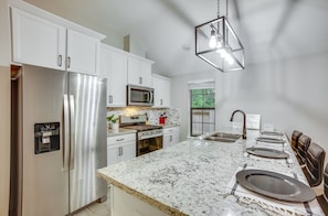 Kitchen | Central Air Conditioning/Heat | Community Amenities