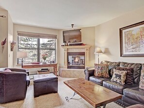 River Mountain Lodge 1 Bedroom Condo Living Room