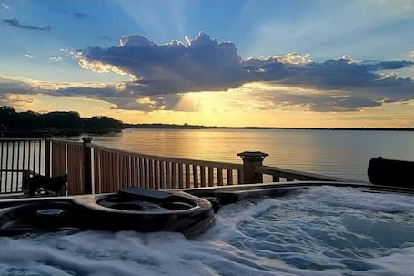 Bain à remous extérieur