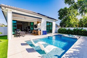 Heated Pool, Heated Spa, In-Pool Lounge Chairs, Fully Fenced.