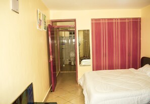 Bedroom & Bathroom