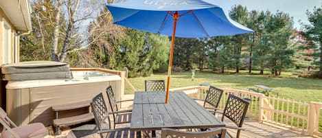 Blakeslee Vacation Rental | 5BR | 3BA | Stairs Required | 3,100 Sq Ft