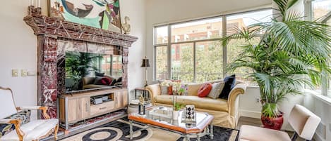 Emeryville Vacation Rental | 2BR | 2BA | 1,226 Sq Ft | Step-Free Entry