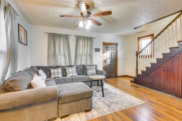 Beatrice Vacation Rental | 3BR | 1.5BA | 1,200 Sq Ft | 2 Steps to Enter