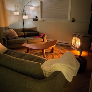 Enjoy the fireplace with a push of the button, 