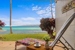 Layout and relax on your private lanai while listing to waves