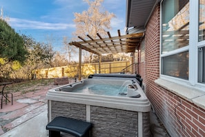Private Hot Tub - in fully fenced yard