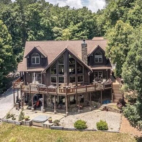 Trinity Lodge at Leatherwood Mountains.