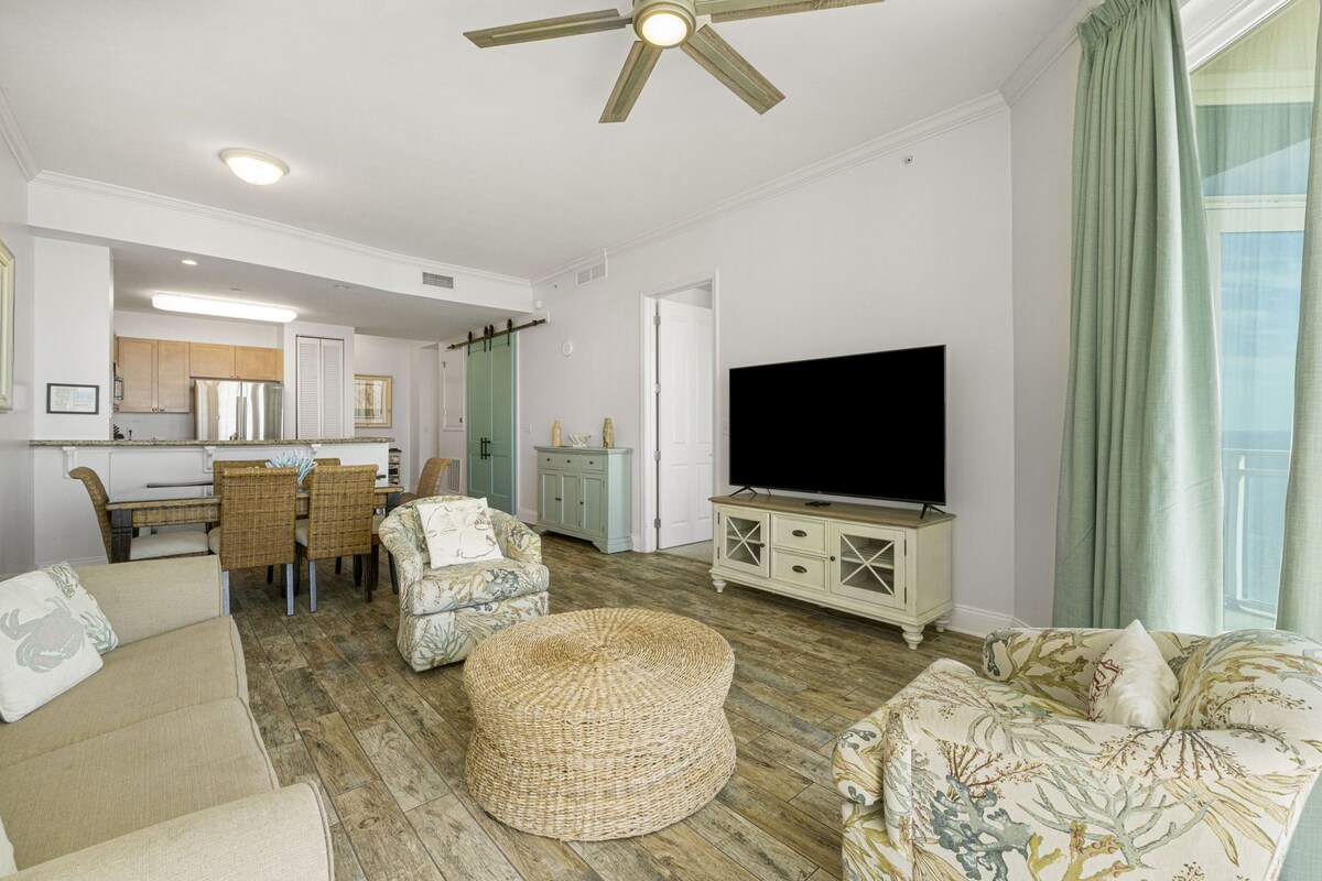 Breathtaking Three Bedroom on the Gulf