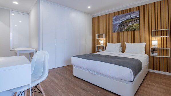 You'll find a welcoming queen-size bed making it the ideal spot for a restful night's sleep #welcome #restful #portugal #pt #cascais