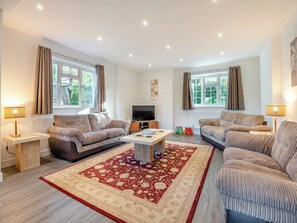 Living area | Hillcrest House, Bournemouth
