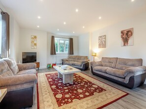 Living area | Hillcrest House, Bournemouth