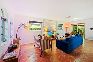 3 web or mls 2740 sw 28th ave
