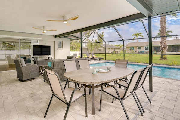 Cape Coral Vacation Rental | 3BR | 2BA | 1,600 Sq Ft | 2 Steps to Access