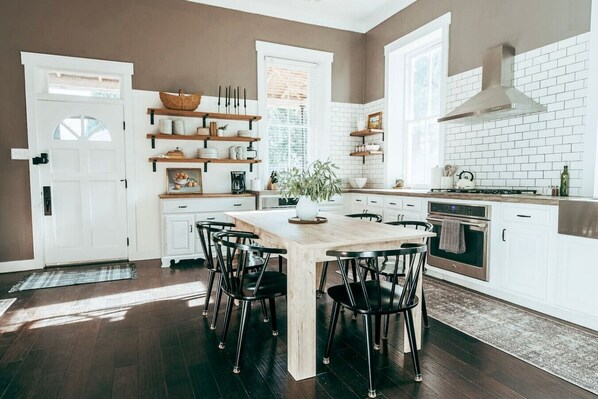 Private kitchen