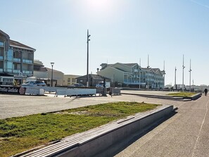 Ciel, Bâtiment, Éclairage Public, Surface De La Route, Asphalte, Lot Terre, Design Urbain, Zone Résidentielle, Maison, Rue
