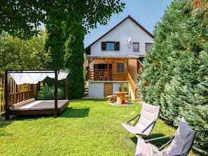 Plante, Propriété, Bâtiment, Maison, Ombre, Mobilier De Jardin, Arbre, Lot Terre, Architecture, Herbe