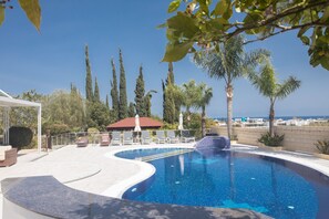 Private Pool with waterfall feature