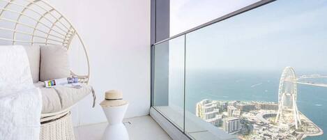 Balcony w/ Dubai Eye Views