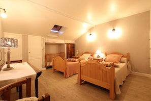 chambre lits 90 + bébé