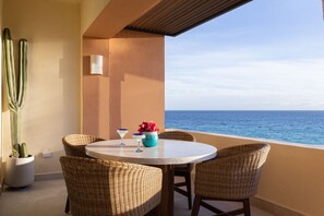 Dining table on the deck.