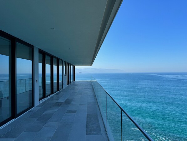 Sweeping 180 degree views of Banderas Bay