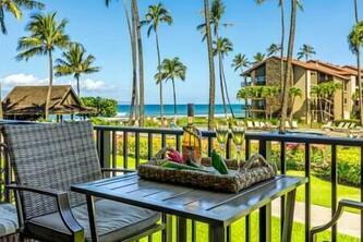 Updated Papakea oceanview condo, & all the amenitiesn