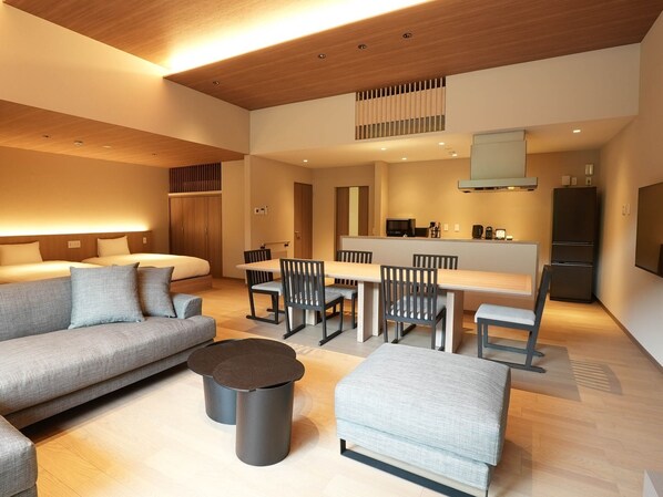 [A07 (ADA/Living Dining)] Bright and spacious space