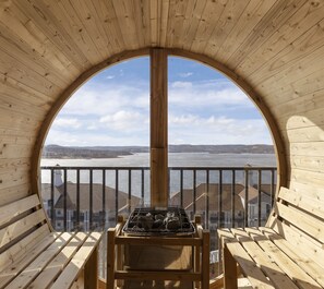 Lakeview Villa - Main Level: Outdoor Sauna on Deck