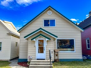 Charming Red Lodge home 