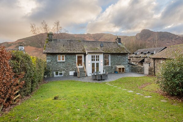 New Stickle Cottage (1)