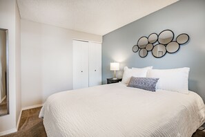 king bed bedroom