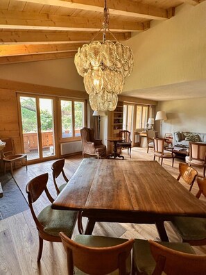the dinning area 