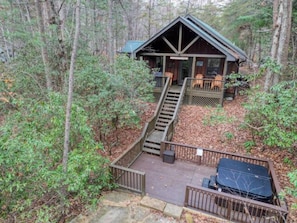 Cascading Creek Lodge has plenty of places to relax in and outside of the home.