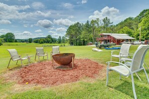 Studio Exterior | Shared Fire Pit & Yard Games