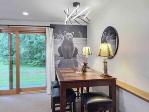 Craft memories over meals in our Vermont retreat's dining area.