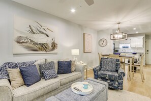Interior | Central A/C & Heat | Free WiFi