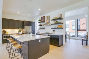 Kitchen | Trash Bags & Paper Towels