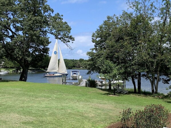 Property Grounds on the Miles River