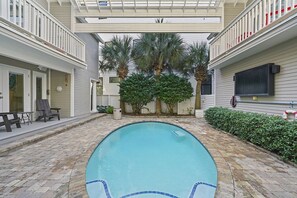 Palm Oasis - Beautiful Pet-Friendly Vacation Rental House with Private Pool, Fireplace, and Gulf Views in Shipwatch Gated Community - Five Star Properties Destin/30A