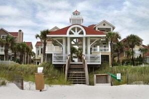 Palm Oasis - Beautiful Pet-Friendly Vacation Rental House with Private Pool, Fireplace, and Gulf Views in Shipwatch Gated Community - Five Star Properties Destin/30A