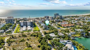 Your vacation paradise is just a short walk to the Gulf.